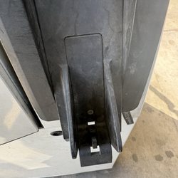 ampm - Scammers with screws