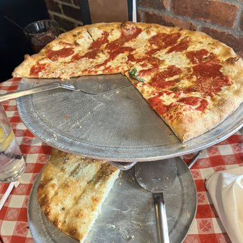 Grimaldi's Pizzeria - Pizza Near Me - Gilbert, Arizona Grimaldi's Pizzeria - Pizza Near Me - Gilbert, Arizona