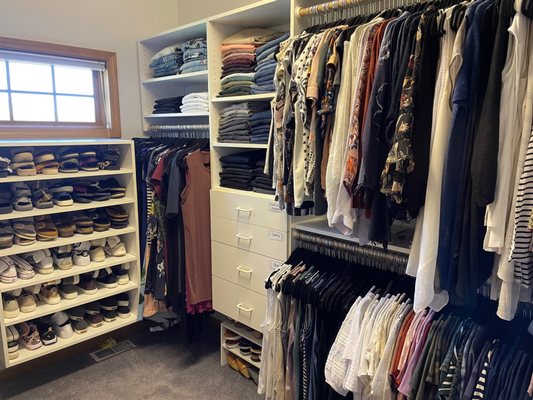 Organizing - Here is a sample of some "after photos" of organizing projects in Central Oregon.  Please visit my website for additional information and more photos! 
www.simplyinspiredinteriors.solutions