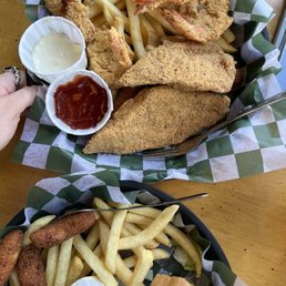 4 Jumbo Shrimp/ 2 Fillets Combo