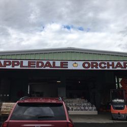 Appledale Orchards - Th big green barn