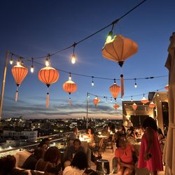 Realm Rooftop Bar & Lounge - The rooftop experience