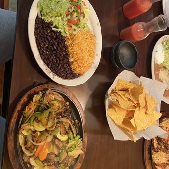 El Nopal - Salsa and chips with meal - Mexican Near Me - New Albany, Indiana El Nopal - Salsa and chips with meal - Mexican Near Me - New Albany, Indiana