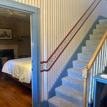 Applebutter Inn - Interior - Bed & Breakfast Near Me - Slippery Rock, Pennsylvania Applebutter Inn - Interior - Bed & Breakfast Near Me - Slippery Rock, Pennsylvania