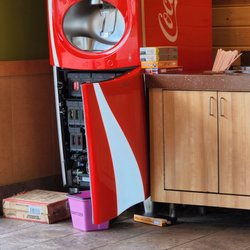 Popeyes Louisiana Kitchen - Soda machine doesn't work tables are dirty