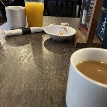 Dunlop Street Diner - Indoor dining. OJ coffees - Diners Near Me - Barrie, Ontario Dunlop Street Diner - Indoor dining. OJ coffees - Diners Near Me - Barrie, Ontario