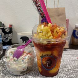 La Michoaca Azteca - Mangonada and fruity peddles ice cream