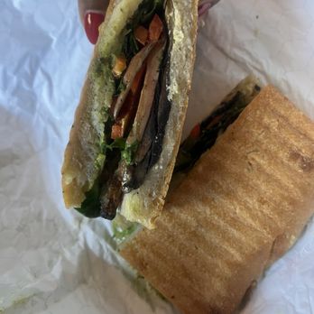 Juicy Brew - Inside the melt - Coffee & Tea Near Me - Honolulu, Hawaii