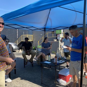 VIN312 Winery - Parking lot tasting! - Wine Tasting Room Near Me - Chicago, Illinois