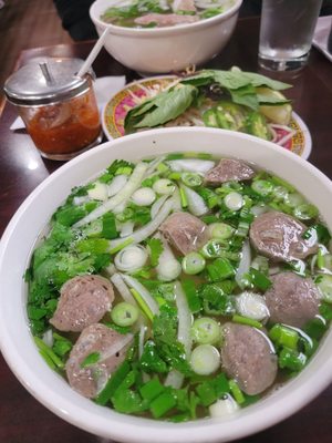 Pho Cali by null
