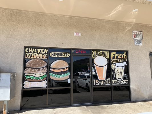 Lucky's Burgers & Shakes by null