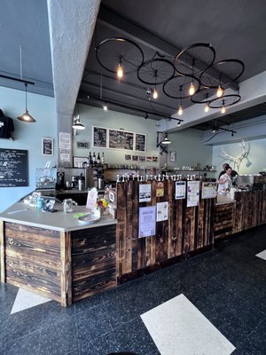 Mint & Serif by null