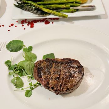The Capital Grille - Filet Mignon 10oz - Steakhouses Near Me - Orlando, Florida