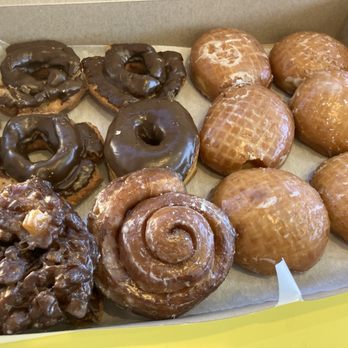Honey Donuts - Some old-fashioned, and some raspberry filled donuts, and they gave me a couple of extra donuts on the left side - Donuts Near Me - Santee, California Honey Donuts - Some old-fashioned, and some raspberry filled donuts, and they gave me a couple of extra donuts on the left side - Donuts Near Me - Santee, California