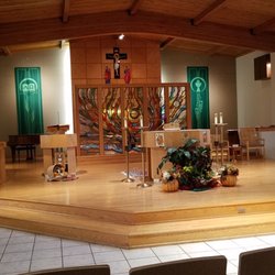 St Basil Church - Beautiful altar with piano and organ