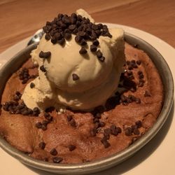 BJ's Restaurant & Brewhouse - Chocolate Chunk Pizookie