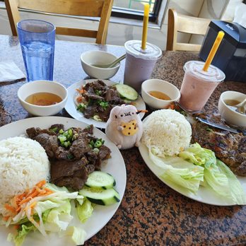 Pho Lee Hoa Phat - BBQ beef, steamed rice, chicken and shakes - Vietnamese Near Me - Vacaville, California