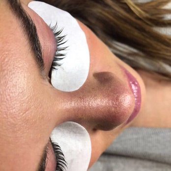 Townhouse Beauty Bar - After, no makeup - Hair Salons Near Me - Boston, Massachusetts
