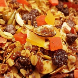 Araya's Homemade Granola - Fruit & Nut
