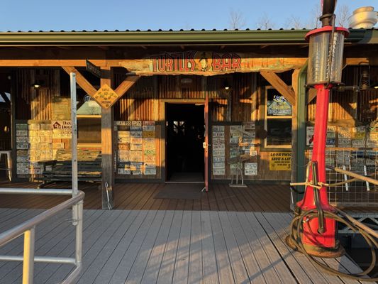 Turtle’s Bar & Grill by null