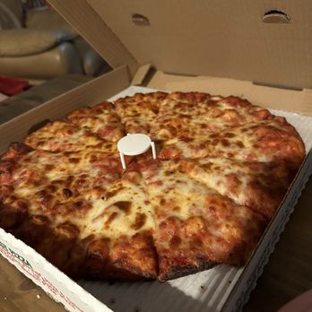 Toppers Pizza Place - Large cheese pizza - Pizza Near Me - Simi Valley, California Toppers Pizza Place - Large cheese pizza - Pizza Near Me - Simi Valley, California
