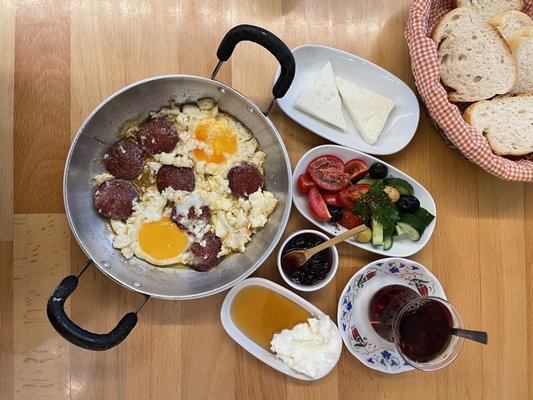 Yiğit Sofram Gözleme ve Kahvaltı by null