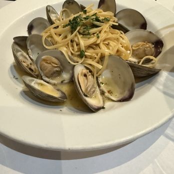 Isabella Ristorante - Clams with a delicious white wine butter sauce. - Italian Near Me - Boston, Massachusetts Isabella Ristorante - Clams with a delicious white wine butter sauce. - Italian Near Me - Boston, Massachusetts