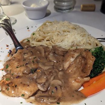 Cunard's Sandbar - Chicken marsala - American Near Me - La Quinta, California Cunard's Sandbar - Chicken marsala - American Near Me - La Quinta, California