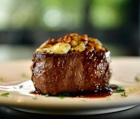 Fleming’s Prime Steakhouse & Wine Bar by null