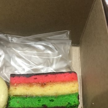 Dortoni Bakery - Bakeries Near Me - Levittown, New York