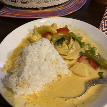 Thai Basil Restaurant - Yellow Curry with Jasmine Rice - Thai Near Me - Boston, Massachusetts Thai Basil Restaurant - Yellow Curry with Jasmine Rice - Thai Near Me - Boston, Massachusetts