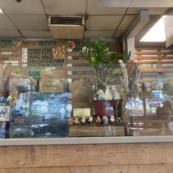 S'wich Bistro - Decor - Breakfast & Brunch Near Me - Irvine, California