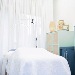 Green Iris Esthetics - Green Iris Esthetics, a Winston-Salem Licensed Esthetician and Spray Tan Artist offering facials, full body waxing, brows, and spray tans