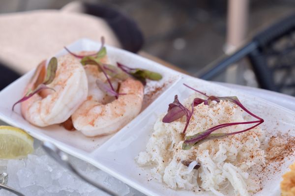 The Lake Chalet Seafood Bar & Grill by null