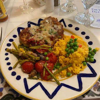 The Columbia - Pollo Manchego .... Chicken was juicy and the yellow rice was soooo good. - Spanish Near Me - St Augustine, Florida The Columbia - Pollo Manchego .... Chicken was juicy and the yellow rice was soooo good. - Spanish Near Me - St Augustine, Florida