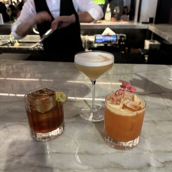À L'ouest - Cocktails - French Near Me - San Diego, California À L'ouest - Cocktails - French Near Me - San Diego, California