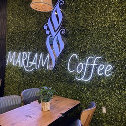 Mariam Coffee - Decorated wall