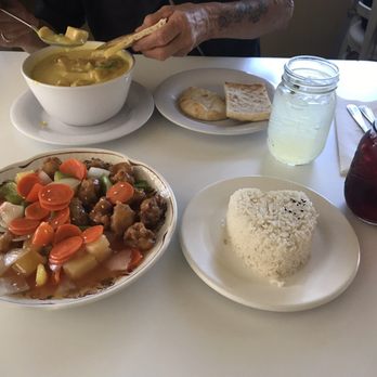 Loving Hut - Glendale - Curry with naan bread and sweet and sour tofu - Vegan Near Me - Glendale, Arizona Loving Hut - Glendale - Curry with naan bread and sweet and sour tofu - Vegan Near Me - Glendale, Arizona