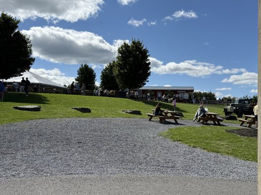 Beak & Skiff Apple Hill Campus / 1911 Tasting Room by null