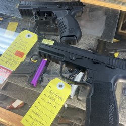 Larry's Pistol And Pawn Shop - Sig Sauer .22