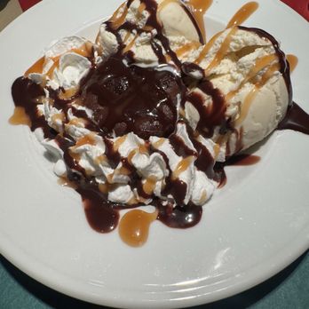Ichabod's Lounge and Restaurant - Fudge Bomb - Lounges Near Me - Las Vegas, Nevada Ichabod's Lounge and Restaurant - Fudge Bomb - Lounges Near Me - Las Vegas, Nevada