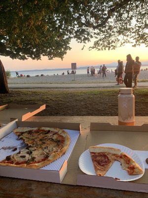 Vera's Pizza and Bar by null