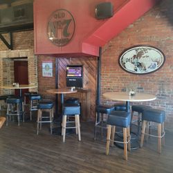 Rocco's Bar & Grill - Bar seating area