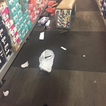 DSW Designer Shoe Warehouse - Shoe Stores Near Me - Brooklyn, New York