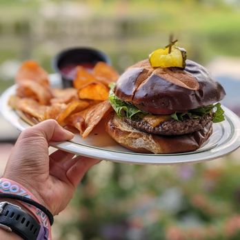 The Patio at Cafe Brauer - Burger - Cafes Near Me - Chicago, Illinois The Patio at Cafe Brauer - Burger - Cafes Near Me - Chicago, Illinois