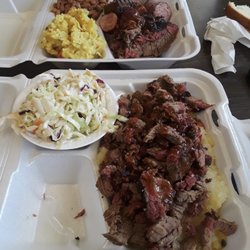 Mustang Creek Bar-B-Que - Buffet delicious