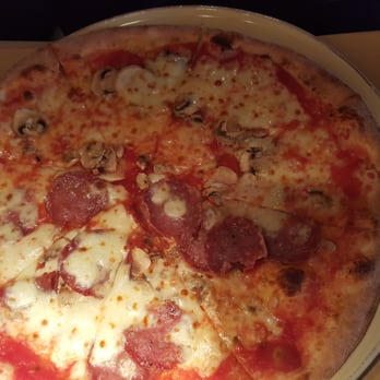 Restaurant-Apres-Ski-Bar Schneggarei - Really good pizza - Bars Near Me - Lech, 8