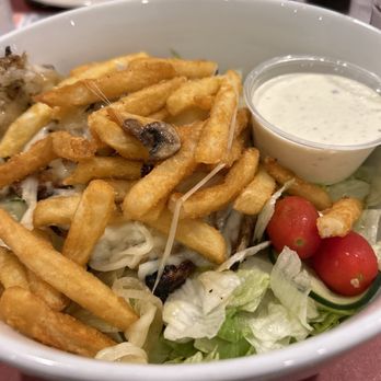 Mohan's Restaurant - Grilled Chicken Salad a la Universalsalad - Chicken Shop Near Me - Pittsburgh, Pennsylvania
