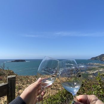 Flying Dutchman Winery - Riesling with a view - Beer, Wine & Spirits Near Me - Otter Rock, Oregon