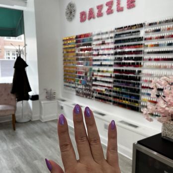 Dazzle Nails - Interior - Nail Salons Near Me - Evanston, Illinois